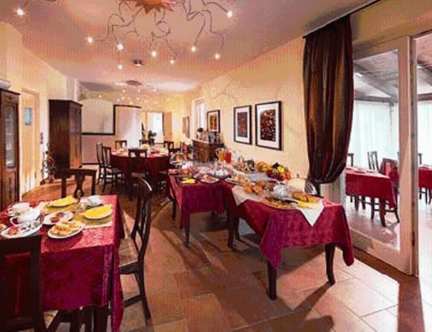 Mongalletto Castellinaldo ภายนอก รูปภาพ