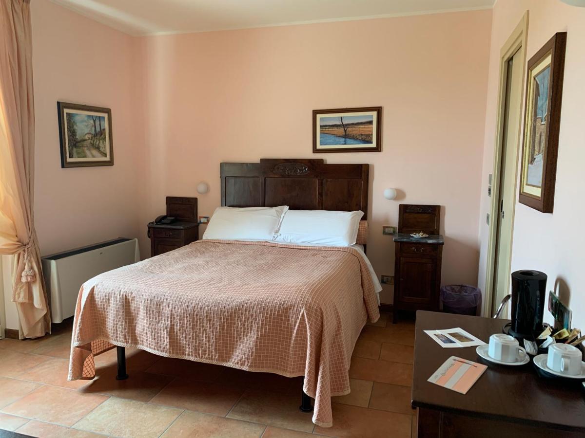 Mongalletto Castellinaldo ภายนอก รูปภาพ
